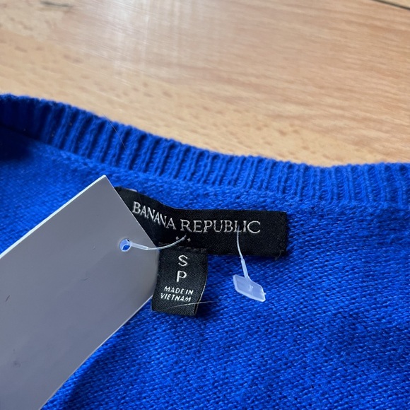 Banana Republic Royal Blue Crewneck Sweater with gorgeous sleeve detail - Picture 2 of 5